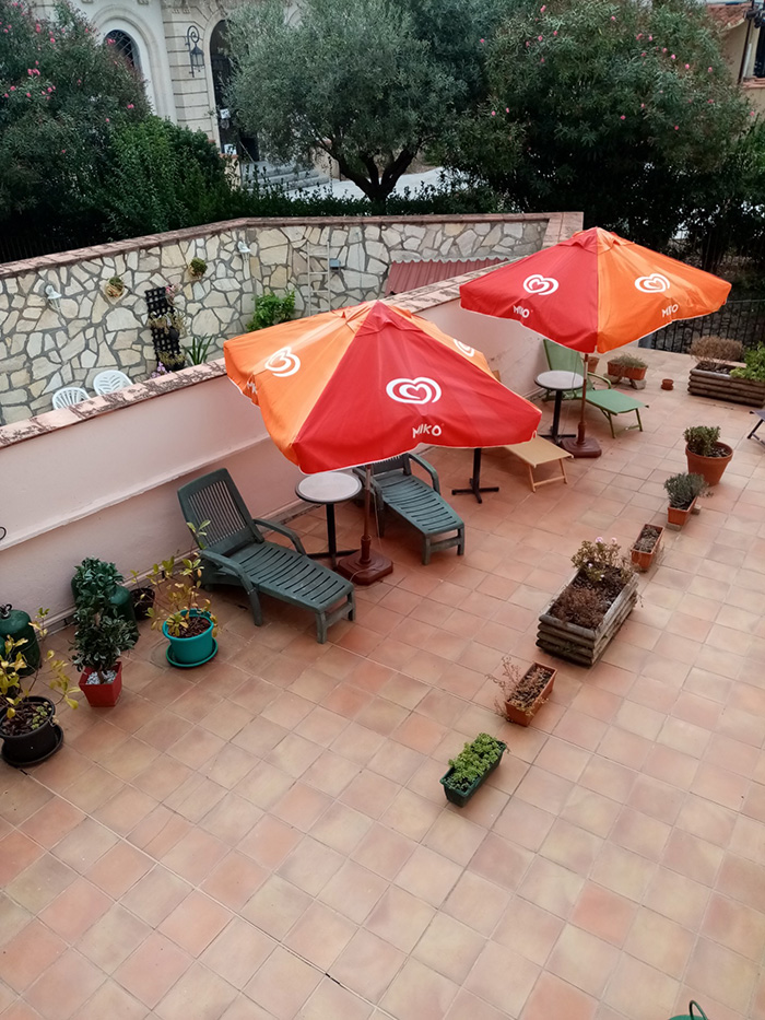 Hôtel du Grand Café Amélie les bains et sa belle terrasse